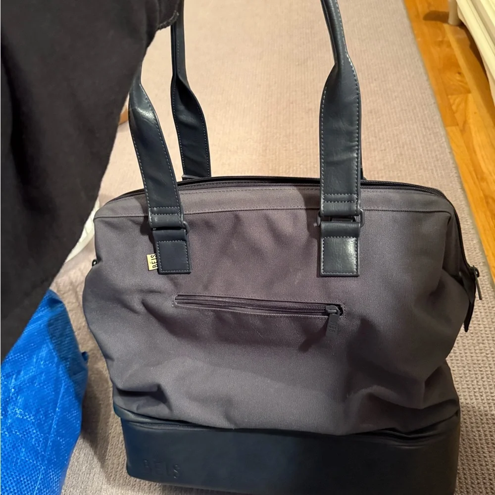 Beis Mini Weekender Bag - Picture 5 of 9
